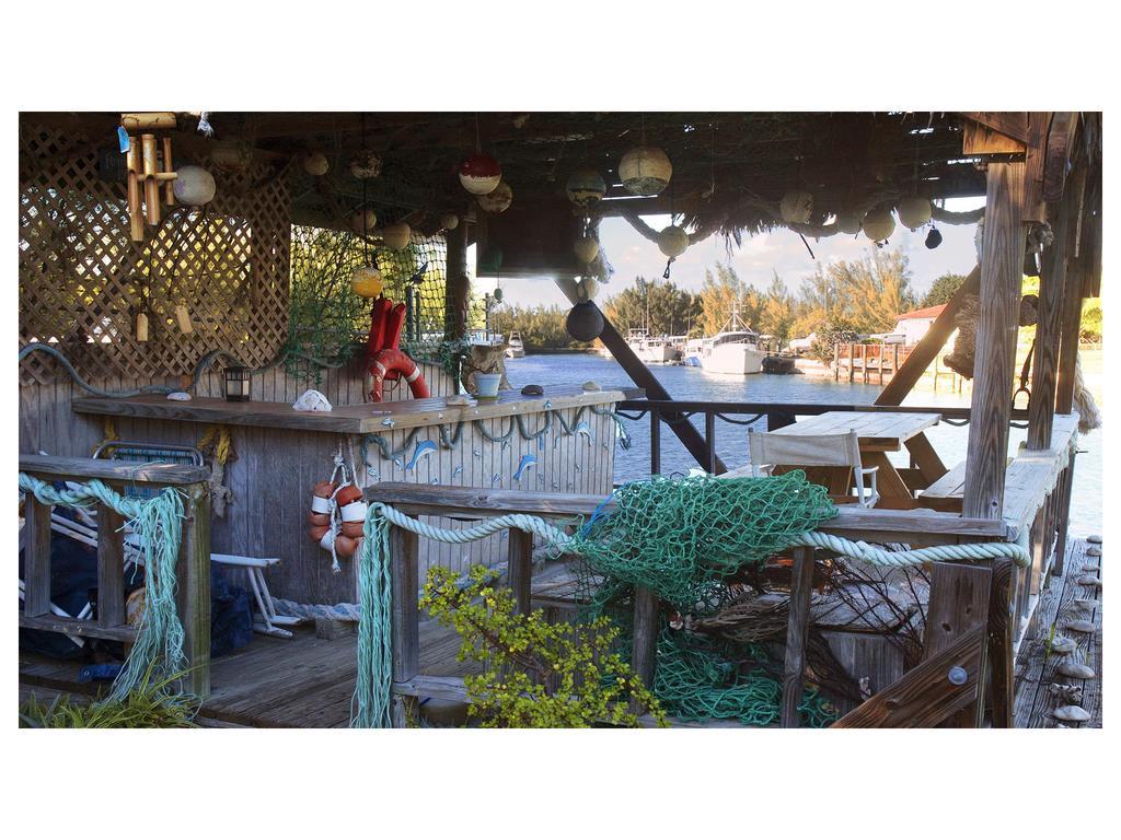 Silver Point Villa フリーポート エクステリア 写真