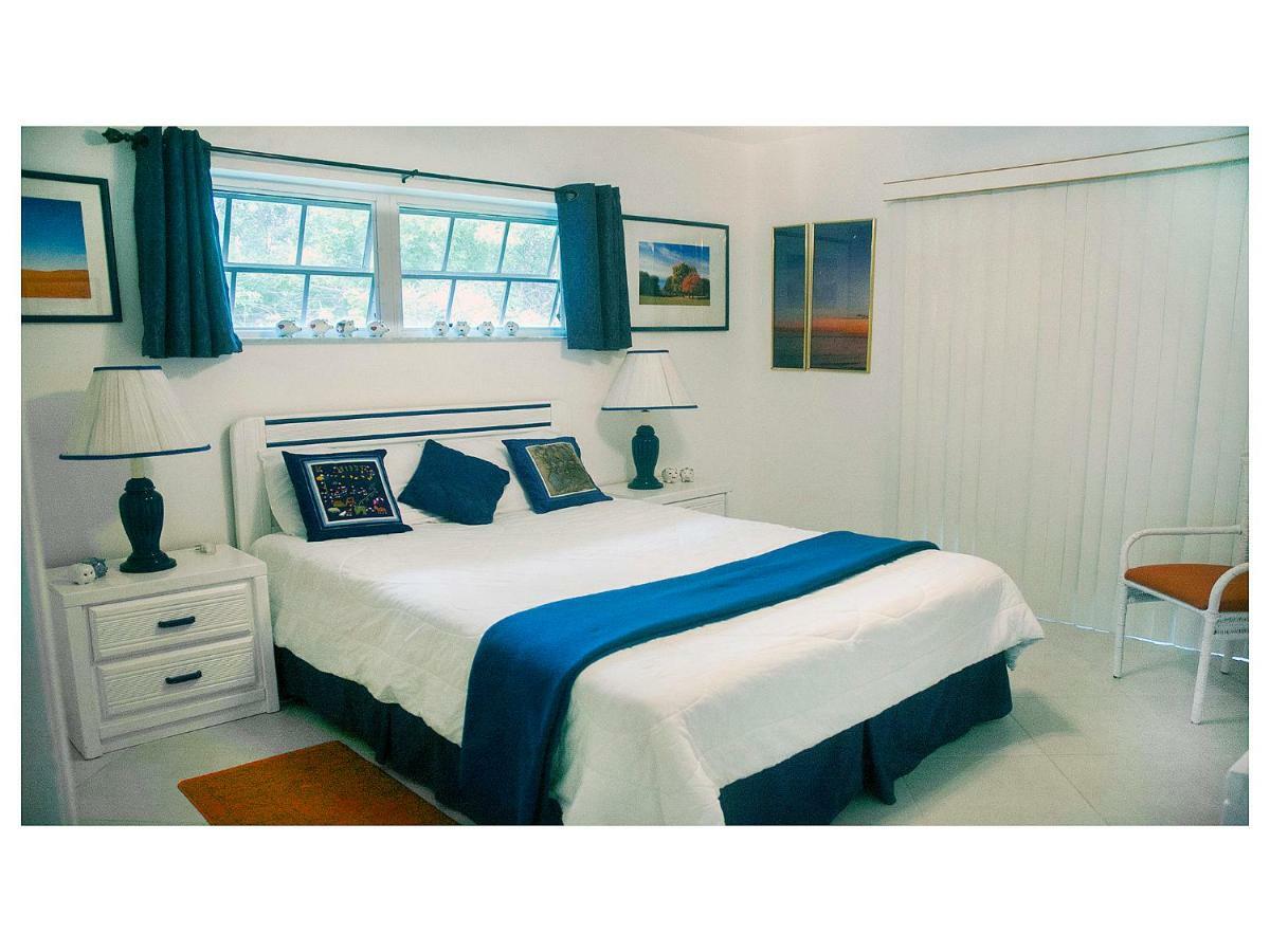 Silver Point Villa フリーポート エクステリア 写真
