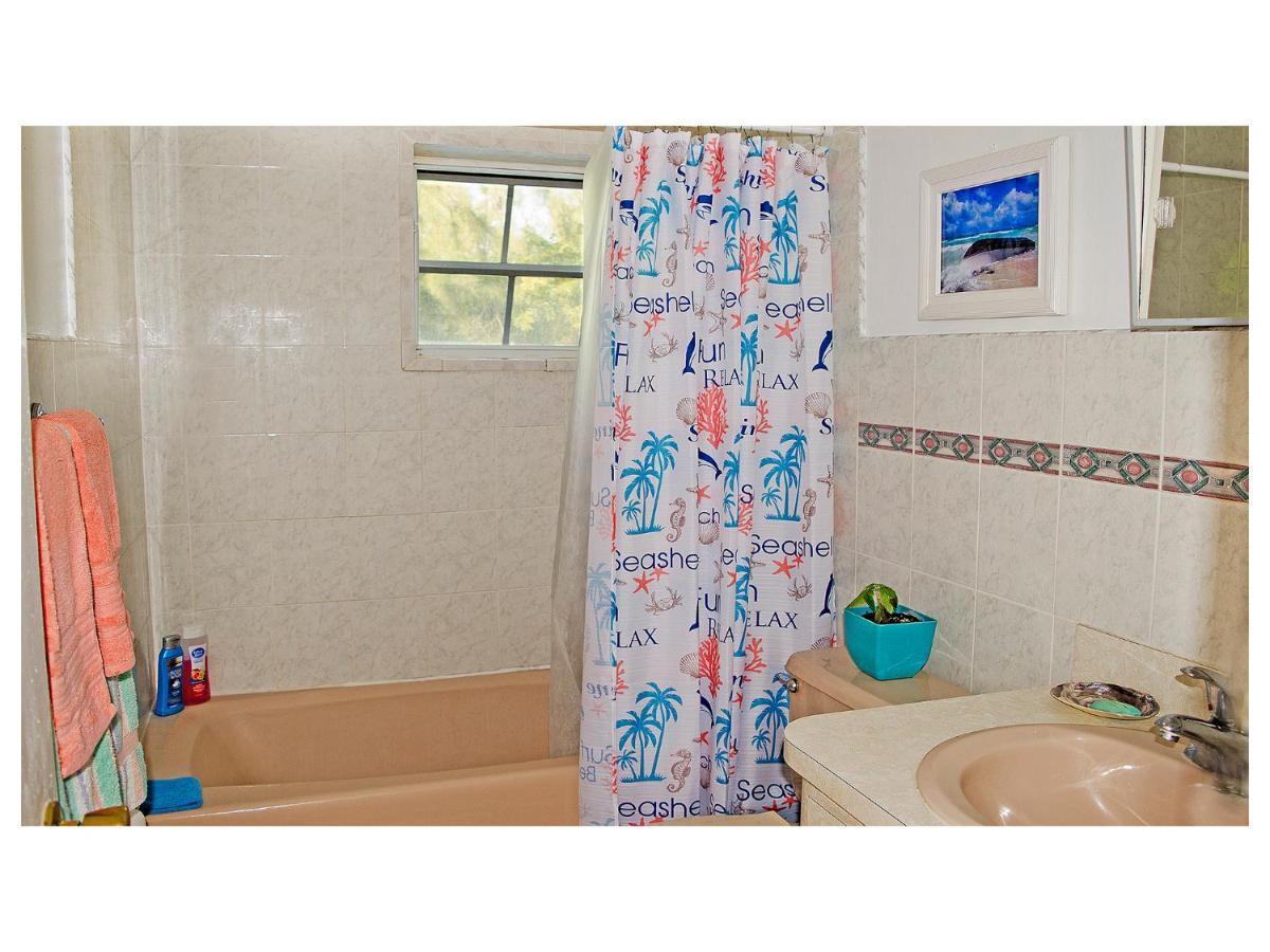 Silver Point Villa フリーポート エクステリア 写真
